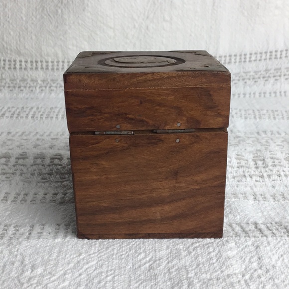 Wood and Brass Tea Storage Box - Picture 5 of 13